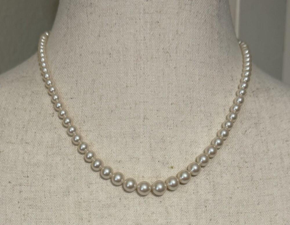 Marvella Necklace Vintage Graduated Faux Pearl Strand Hinged Clip 18" 18.79g
